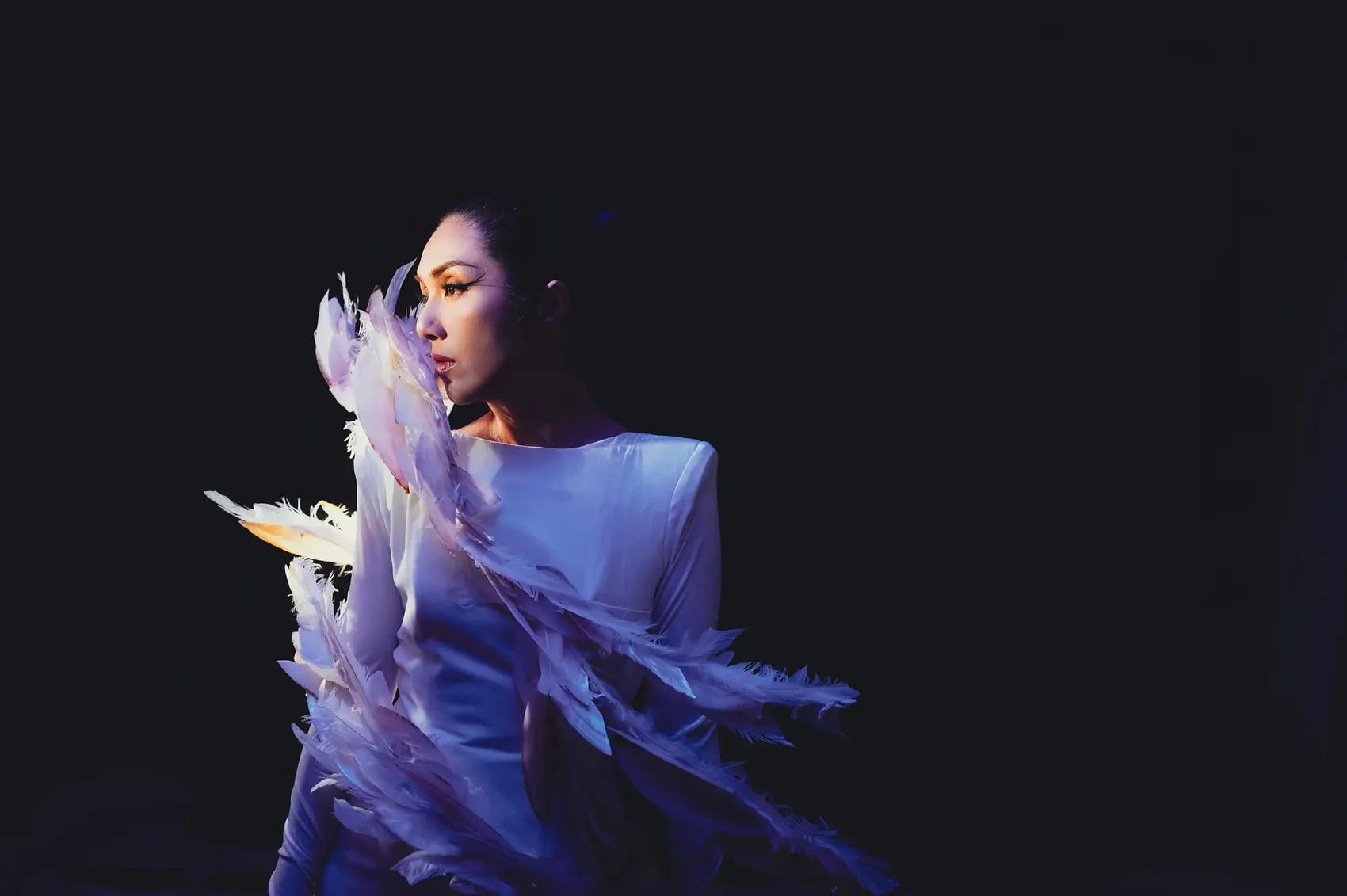 Miriam Yeung performing